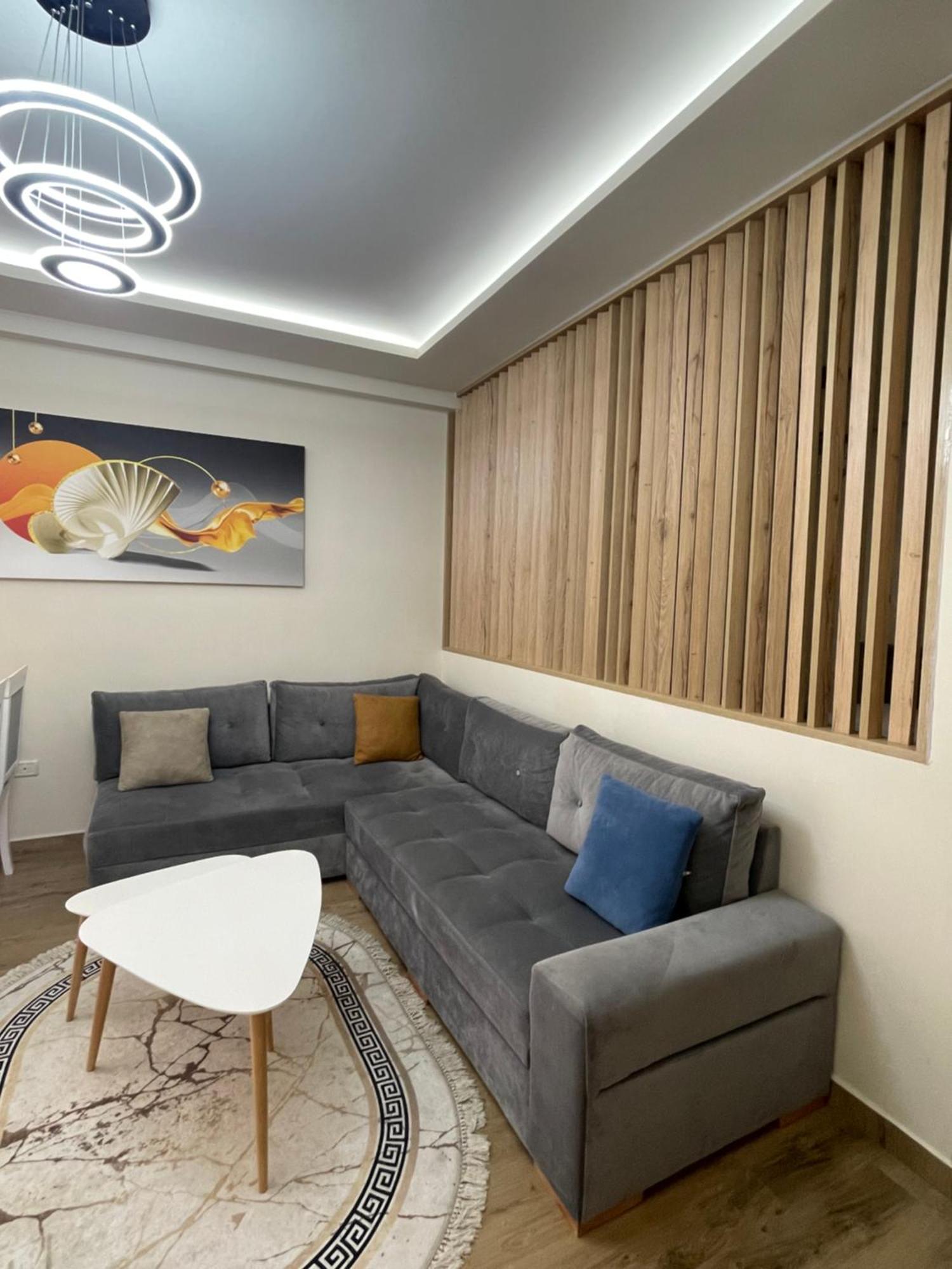 Condor Center Luxury Apartment *